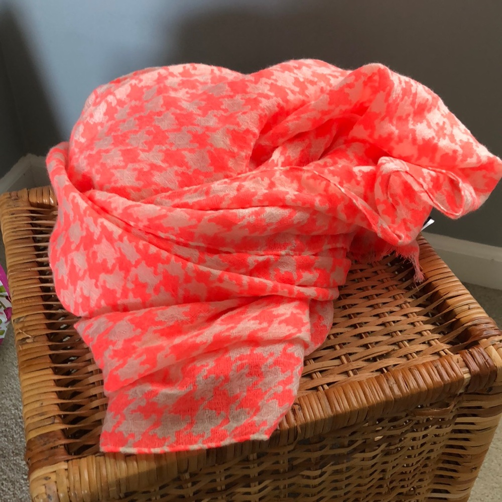 Gap bright coral print large scarf. Never worn